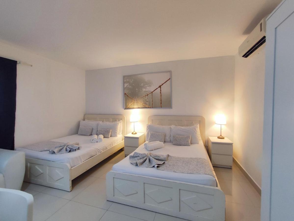 Dominican Breath - Suites Sol Caribe - Swimming Pool And Beach Club - Playa Bavaro Punta Cana Rum bild